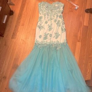 Prom dress